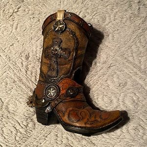 Decorative Cowboy Boot Birdhouse